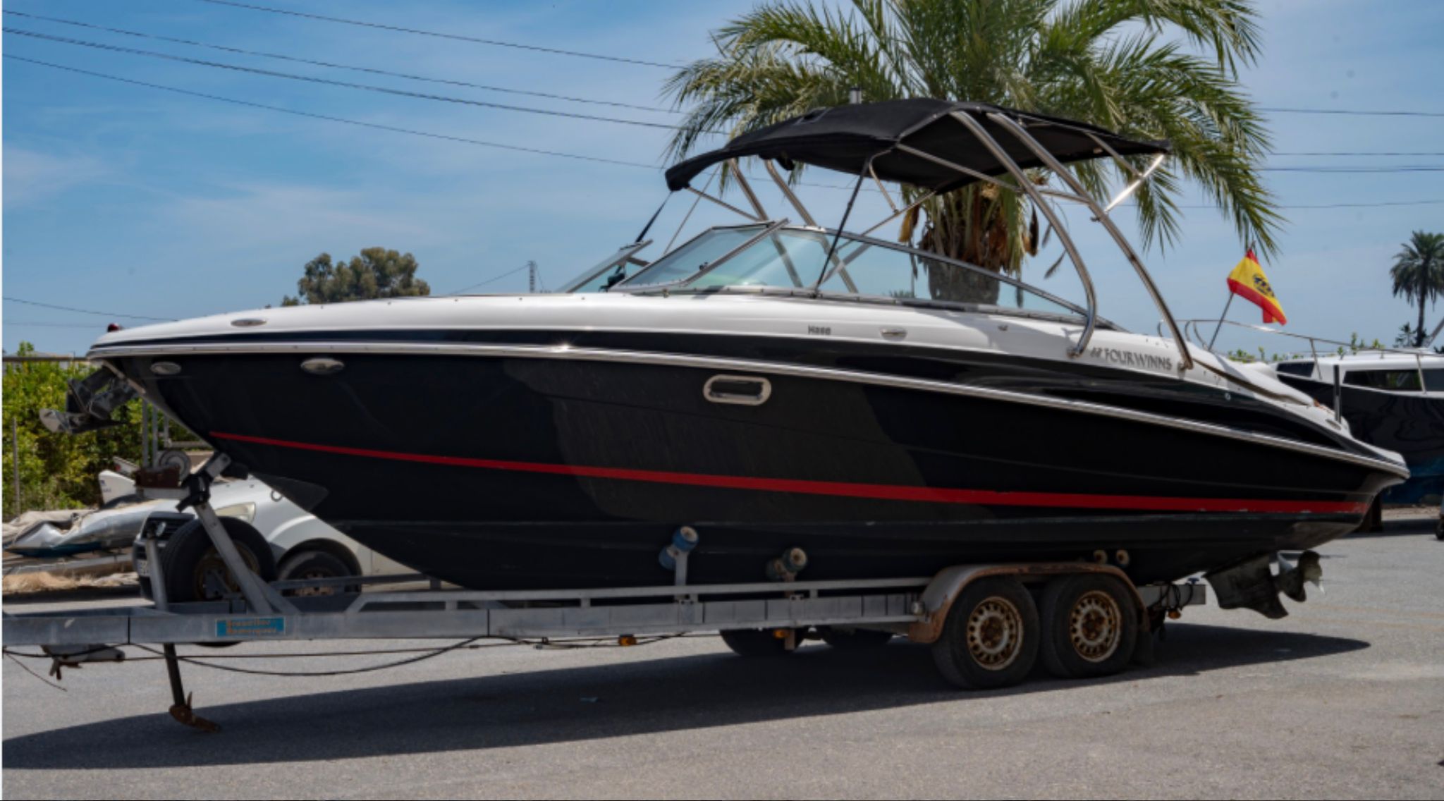 Yacht  FOUR WINNS  24'